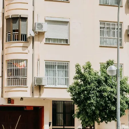 Apto. San Bernardo La Buhaira Apartment *